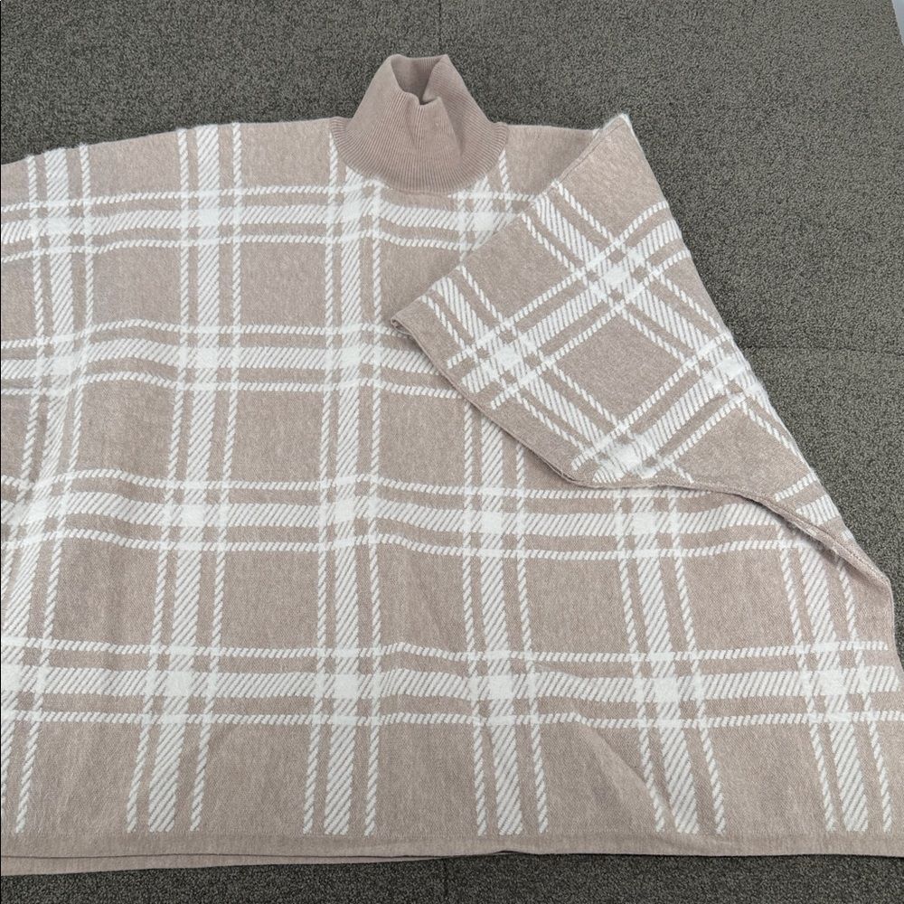 Rachel Zoe Cape Wm One Size Plaid Beige White Turtleneck Shawl Poncho Sweater